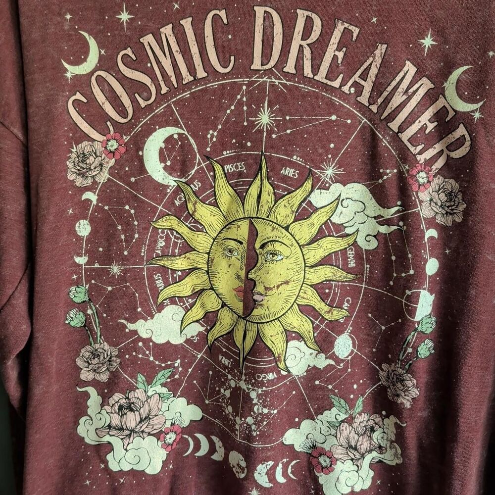 No Boundaries Large burgundy mineral-wash sweatshirt bold celestial graphics - Picture 2 of 5